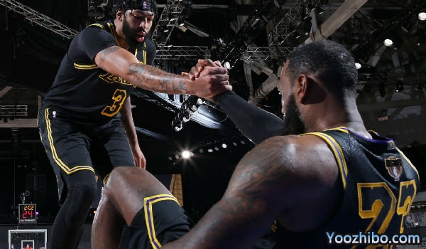 <a href=/lanq/lakers/ target=_blank class=infotextkey>湖人</a>再胜<a href=/lanq/heat/ target=_blank class=infotextkey>热火</a>大比分2-0领先